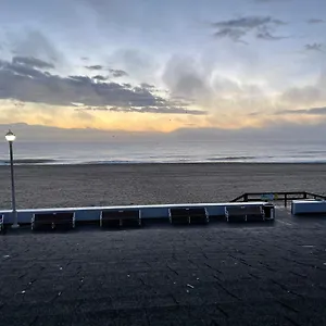  Apartment Ocean Front Nancy Claire 1 -bunker United States